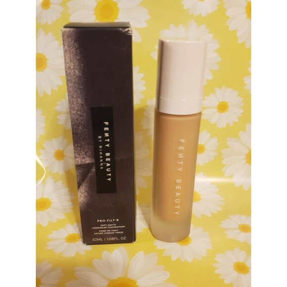 Fenty Beauty by Rihanna Pro Filt'R Soft Matte Longwear Foundation 220 New In Box - Picture 1 of 6